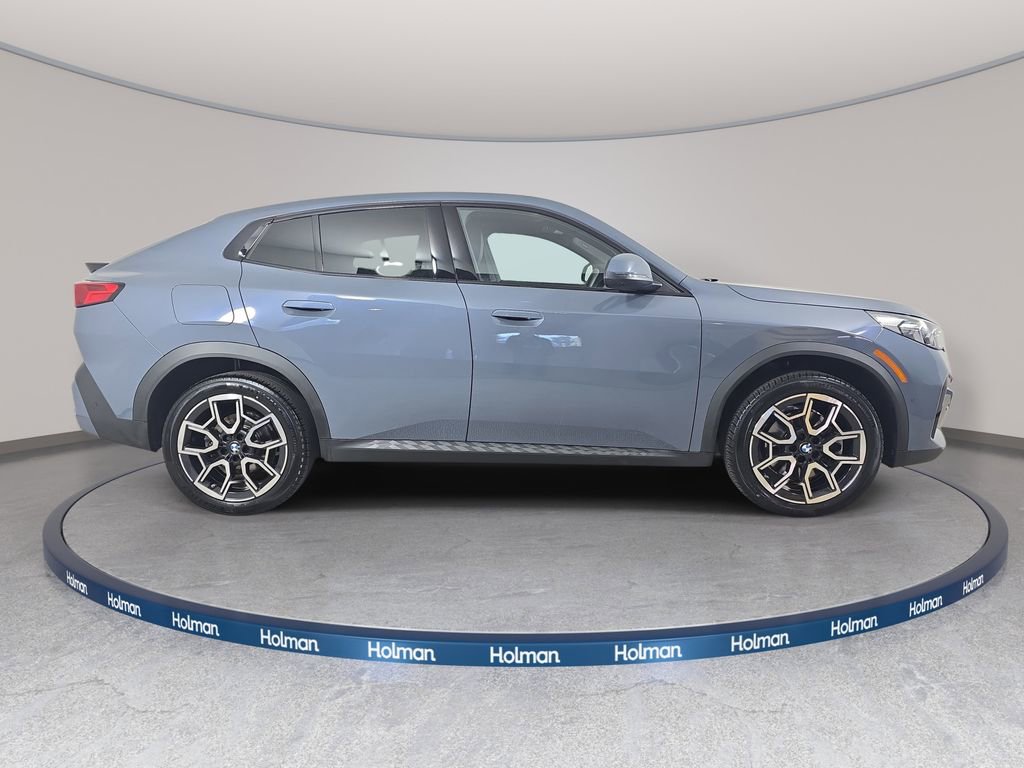 Used 2025 BMW X2 xDrive28i w/ Technology Package AWD/4WD image 5