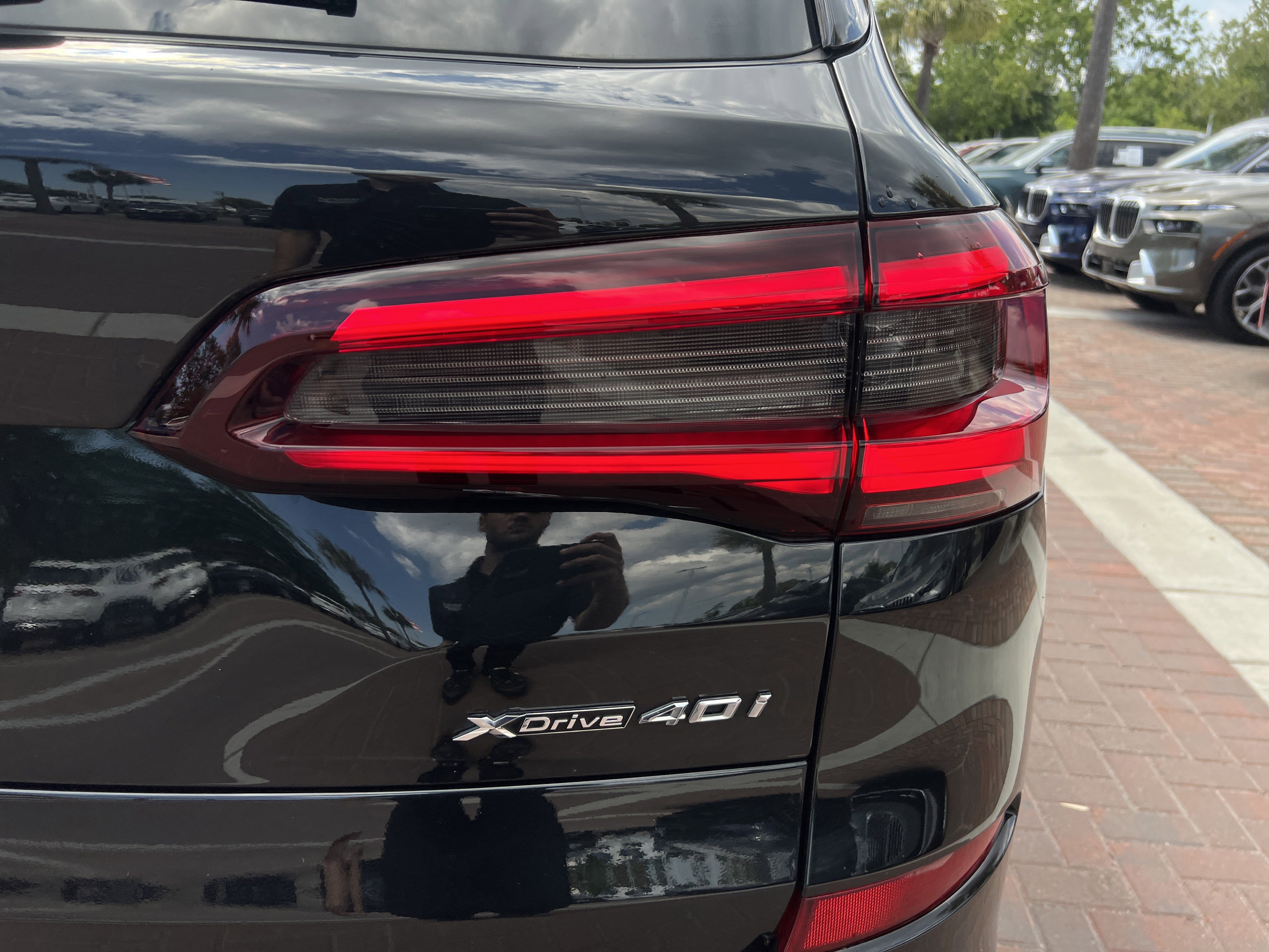 Certified 2022 BMW X5 xDrive40i w/ M Sport Package AWD/4WD image 45