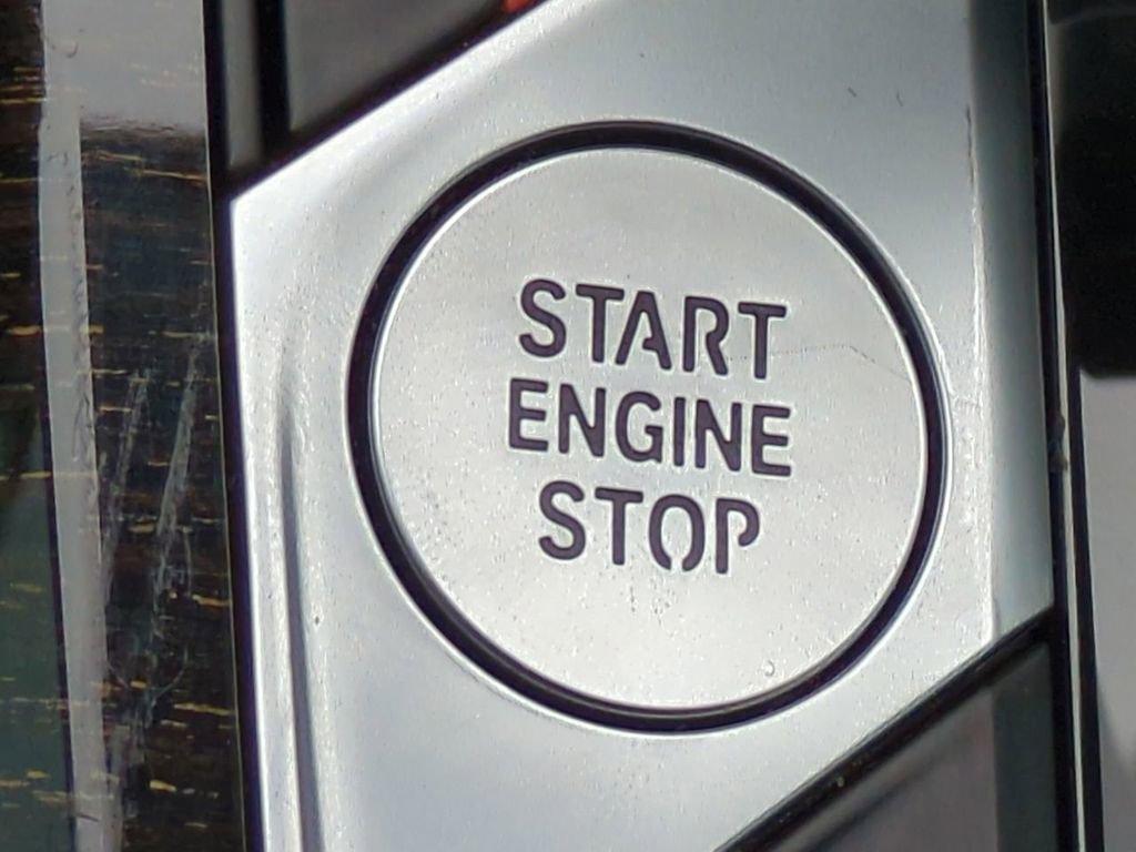 Used 2021 BMW 330i Sedan w/ Premium Package image 29