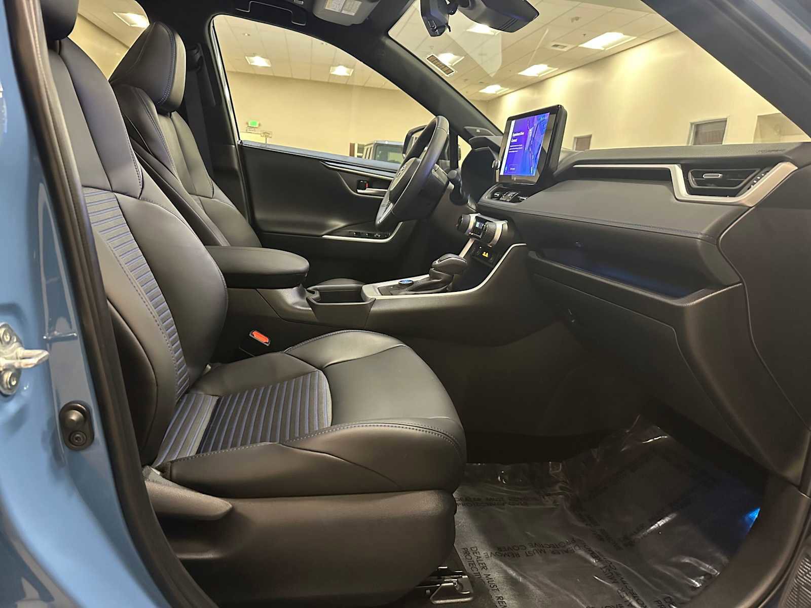 Certified 2025 Toyota RAV4 XSE image 29