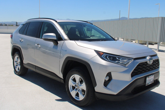 Certified 2021 Toyota RAV4 XLE w/ Convenience Package AWD/4WD image 2