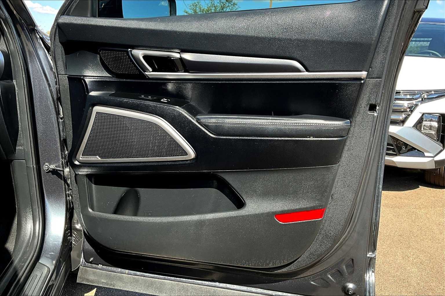 Used 2023 Kia Telluride LX image 22