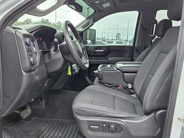 Used 2022 Chevrolet Silverado 2500 Custom w/ Custom Value Package image 3