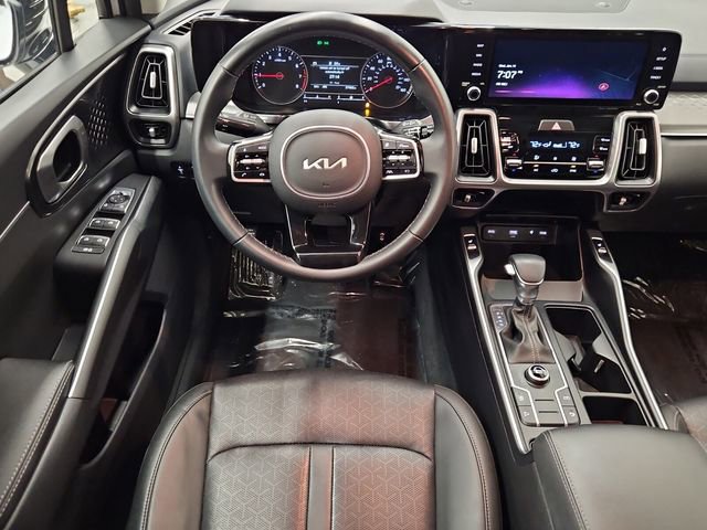 Used 2023 Kia Sorento S image 15