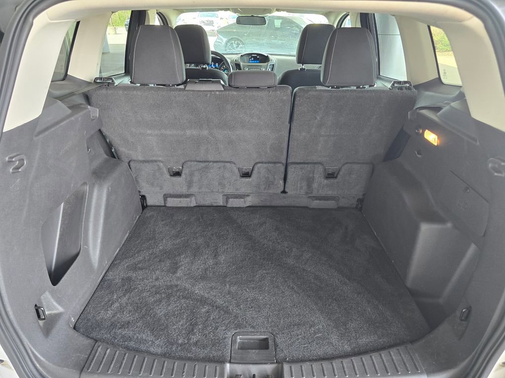 Used 2017 Ford Escape SE image 10