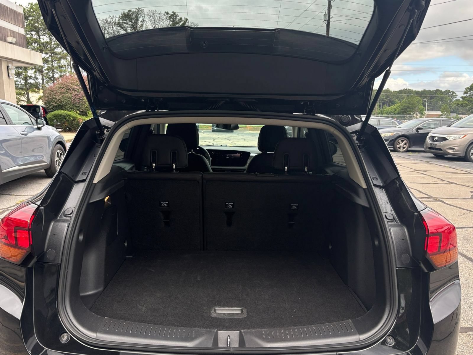 Used 2025 Buick Encore GX Preferred FWD image 31