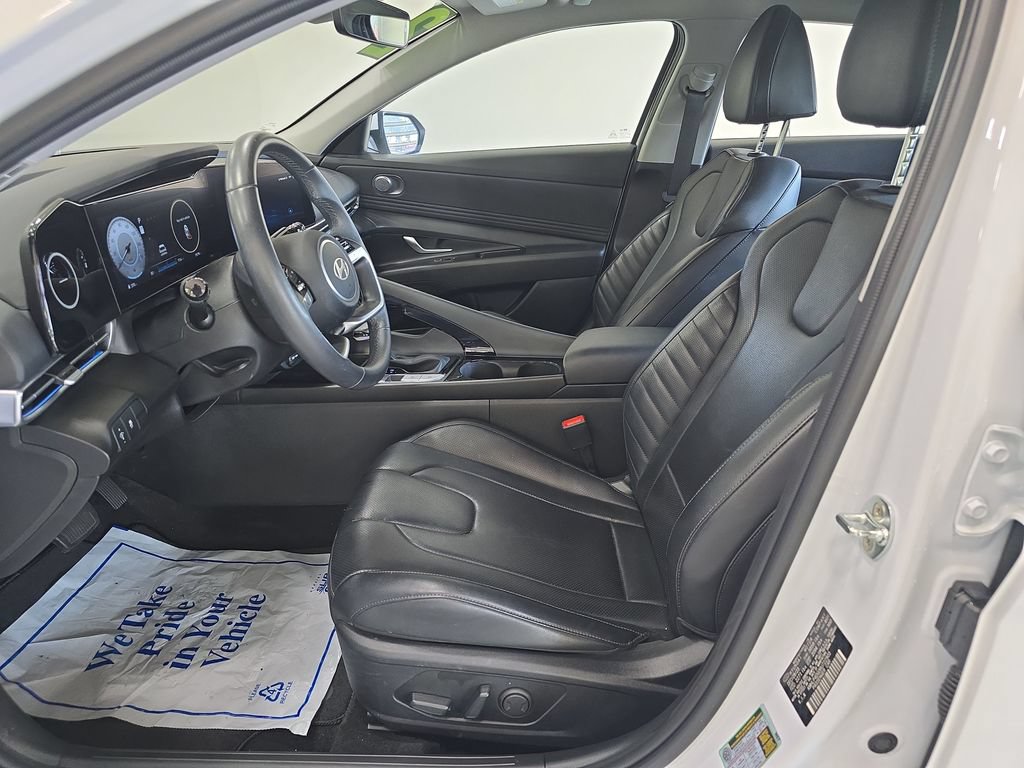Certified 2024 Hyundai Elantra Limited FWD image 10