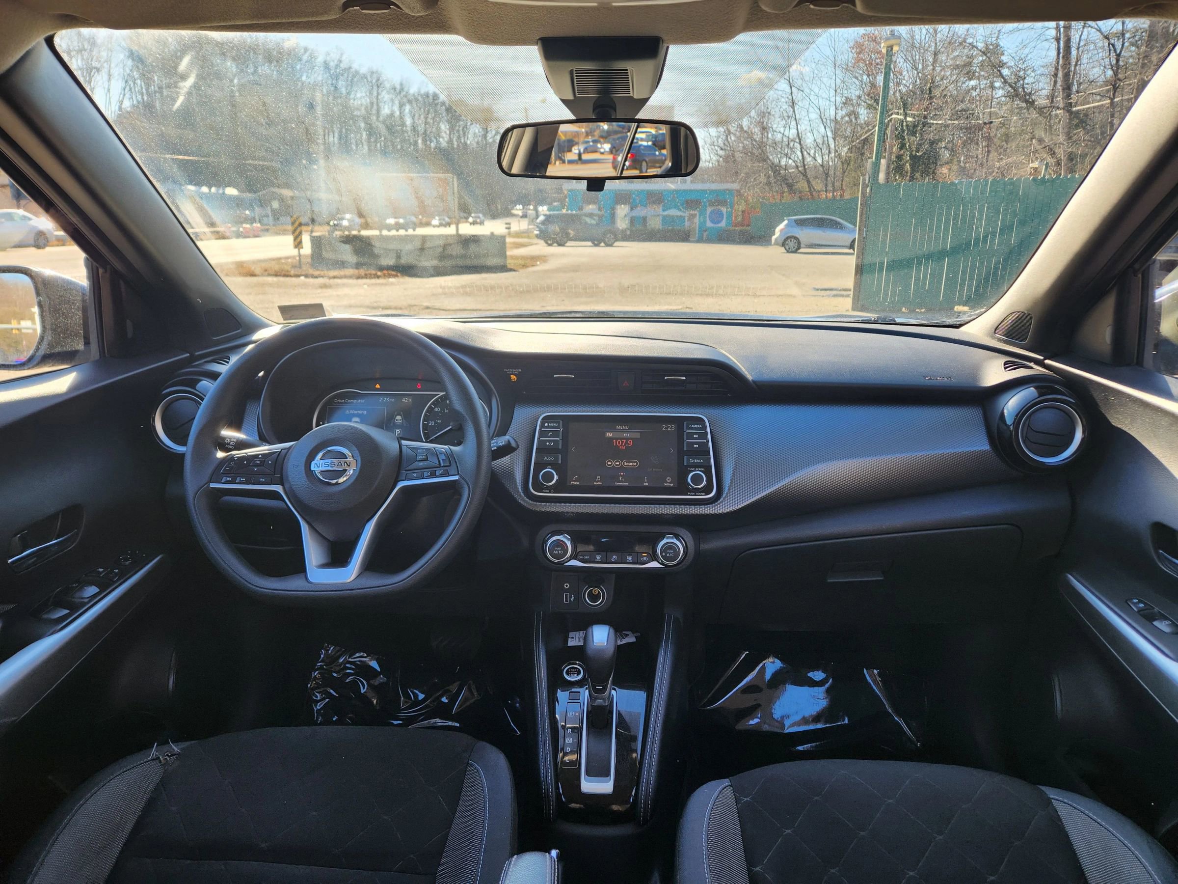 Used 2020 Nissan Kicks SV image 28