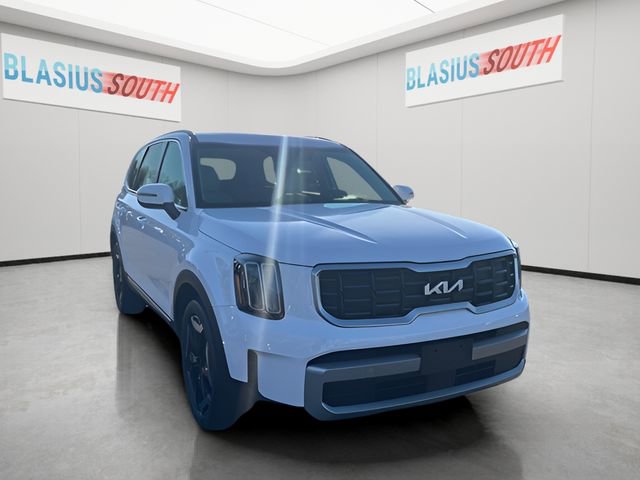 Used 2023 Kia Telluride S w/ S Sunroof Package