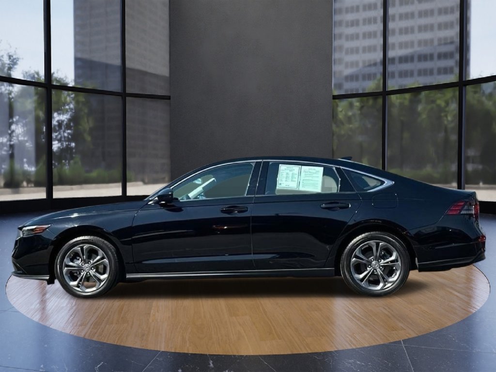 Used 2023 Honda Accord EX image 7