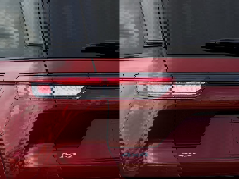 New 2026 Jeep Grand Cherokee Summit image 5