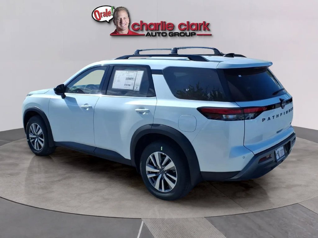 New 2026 Nissan Pathfinder SL FWD image 3