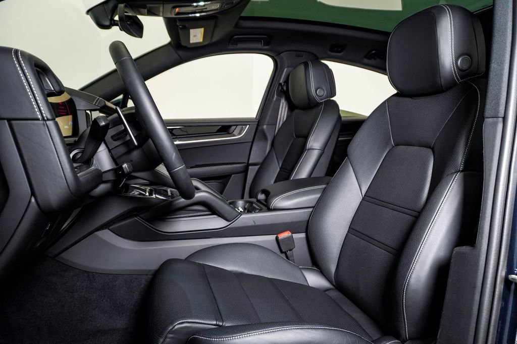 Certified 2026 Porsche Cayenne S image 5