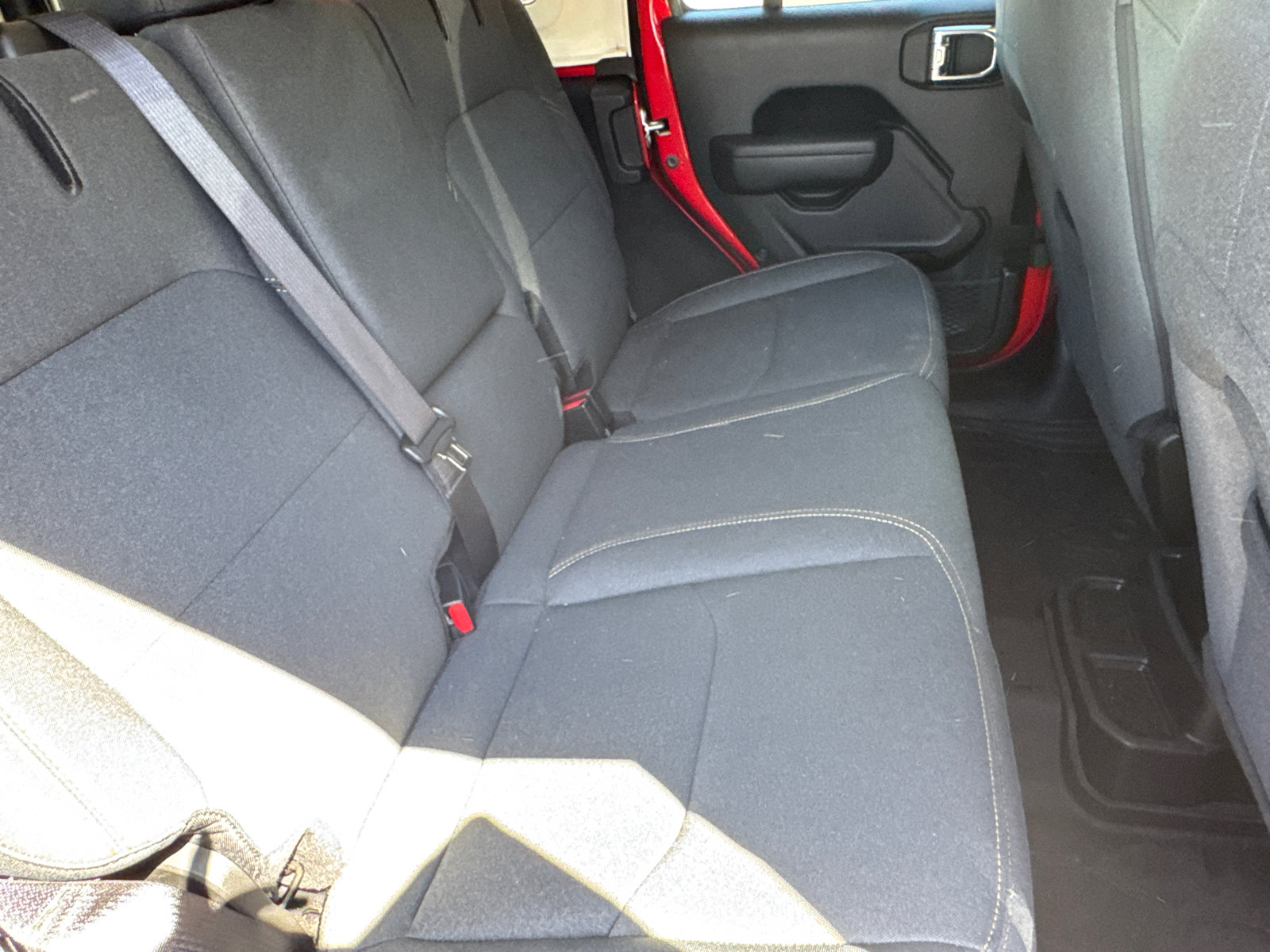 Used 2025 Jeep Wrangler Willys image 17