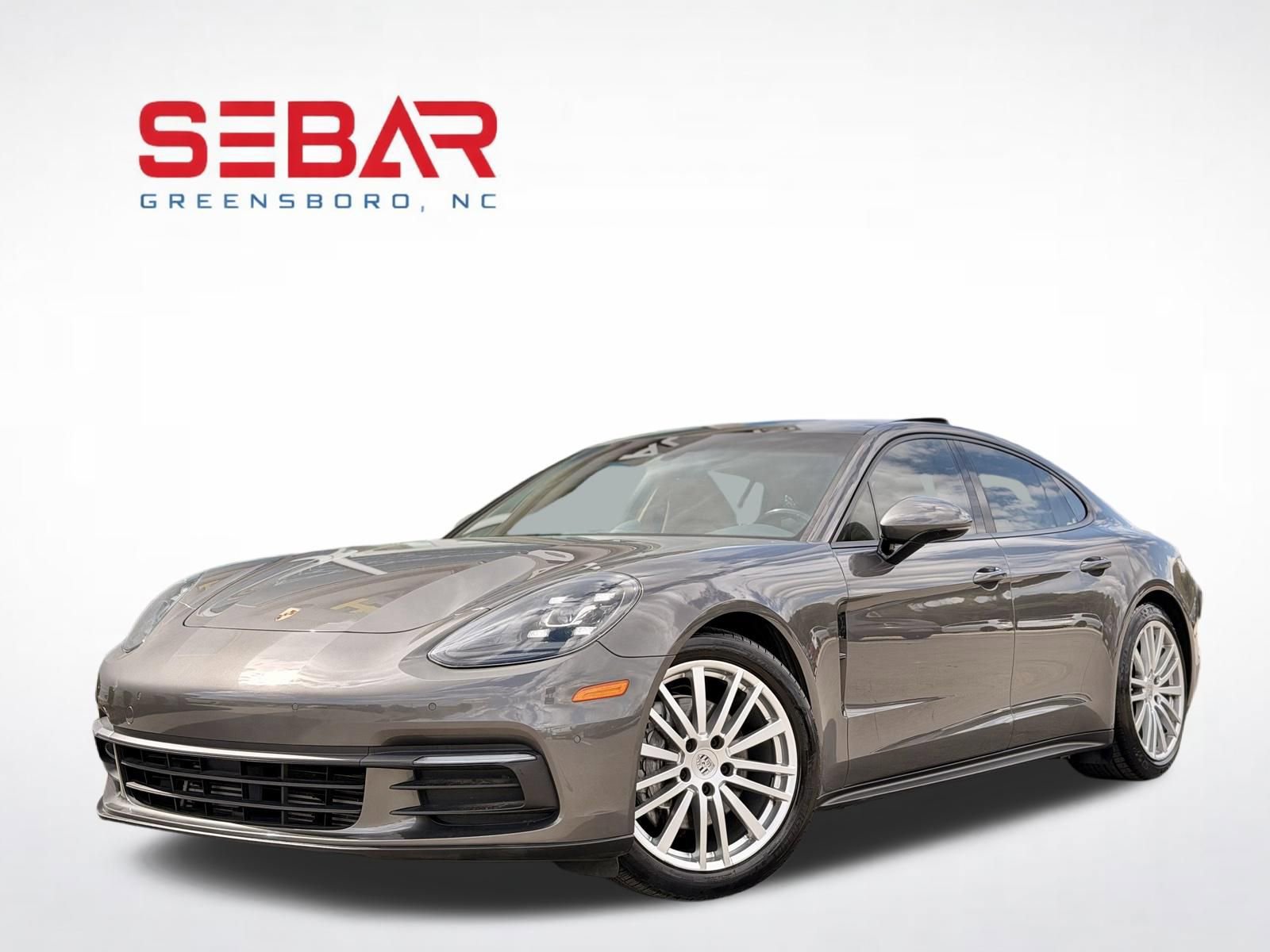 Used 2018 Porsche Panamera 4 image 1