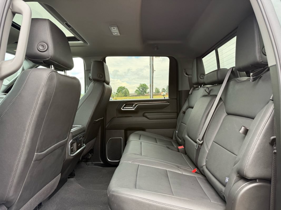 Used 2025 Chevrolet Silverado 3500 LTZ w/ LTZ Plus Package AWD/4WD image 21