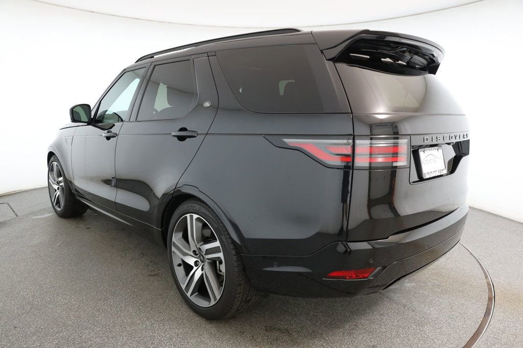 Used 2024 Land Rover Discovery Dynamic SE image 6