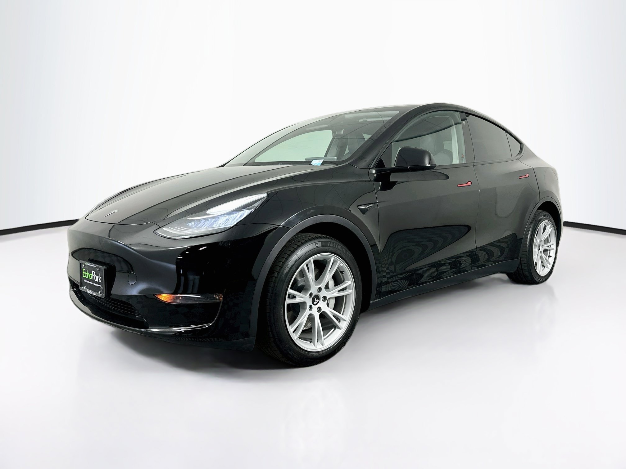 Used 2023 Tesla Model Y Long Range AWD/4WD image 3