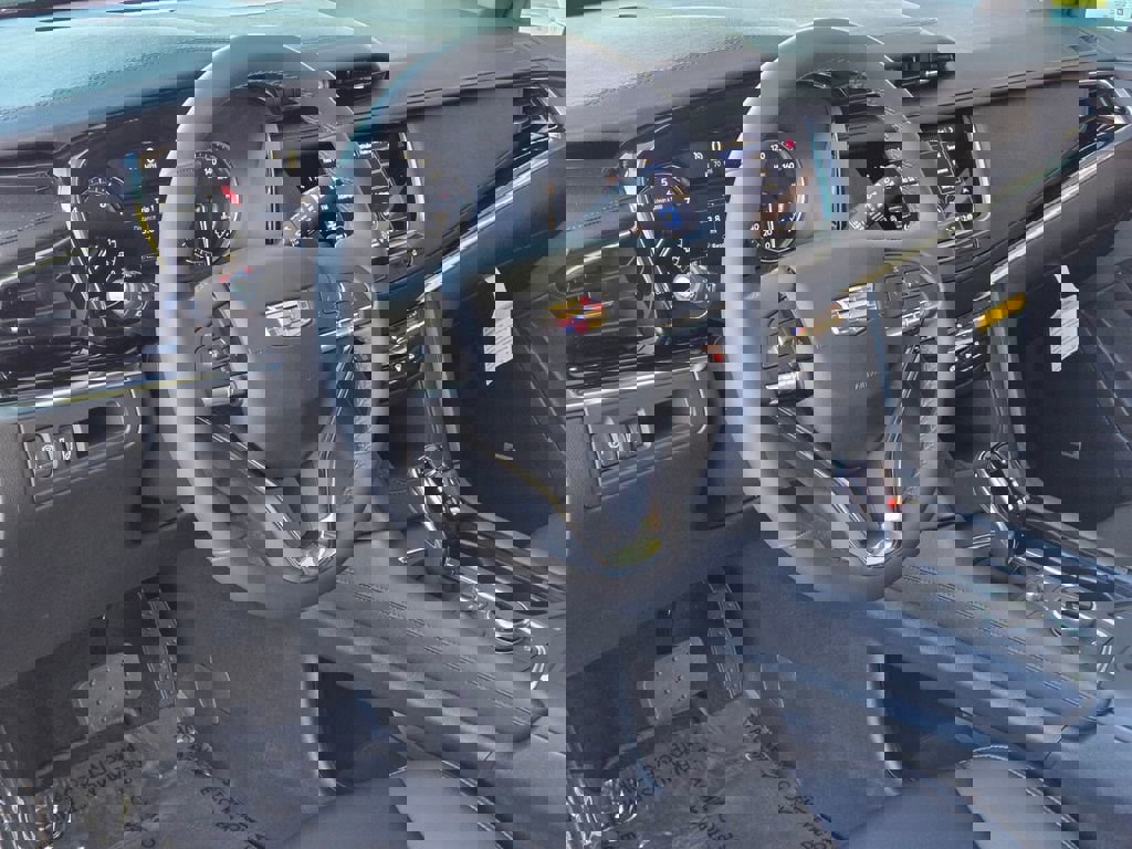 New 2025 Cadillac XT6 Luxury image 32