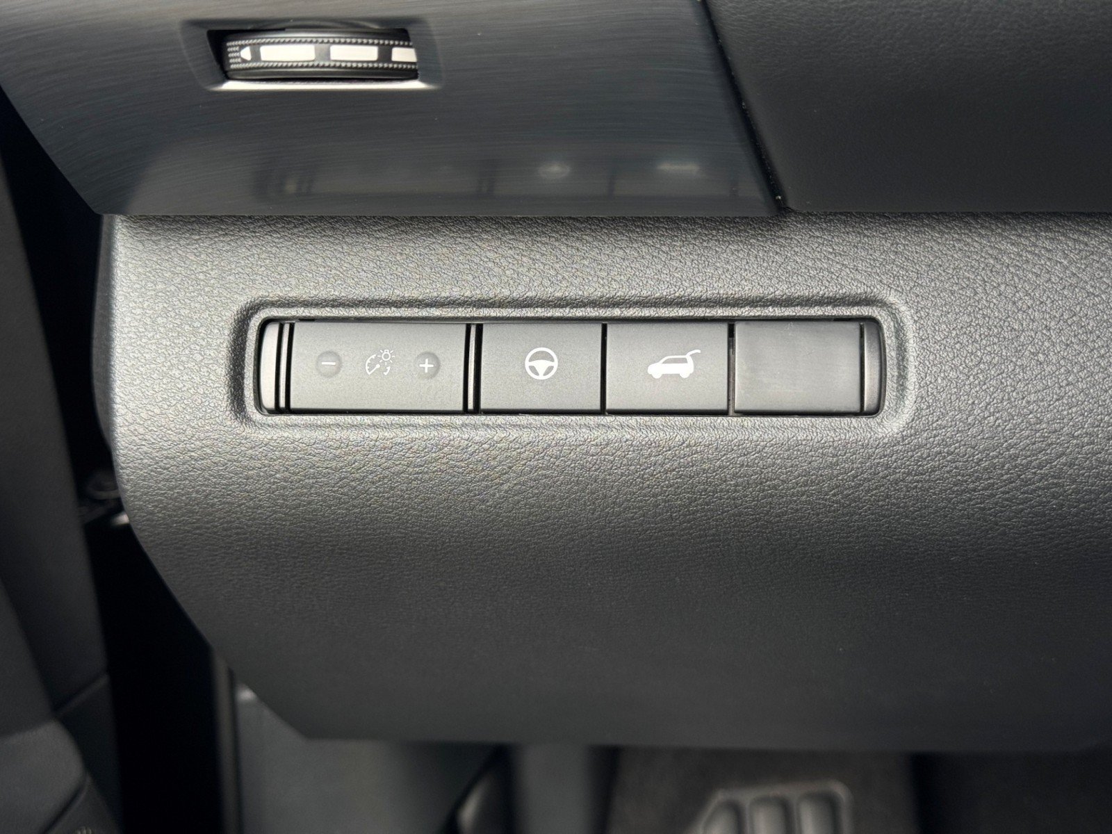 Used 2022 Nissan Pathfinder SL w/ SL Premium Package FWD image 17