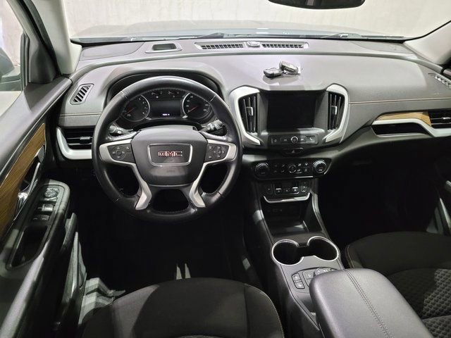 Used 2021 GMC Terrain SLE w/ Driver Convenience Package image 4