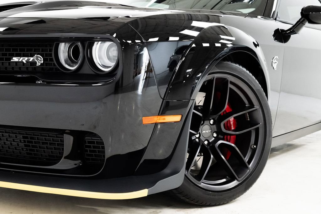 Used 2018 Dodge Challenger SRT Hellcat RWD image 3