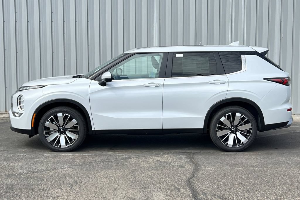 New 2026 Mitsubishi Outlander SE AWD/4WD image 8