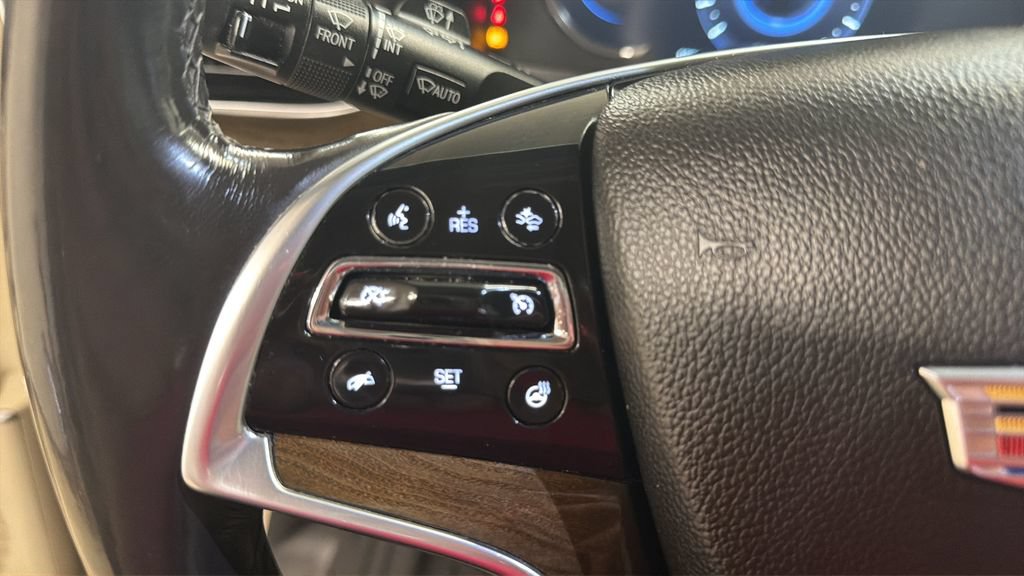 Used 2019 Cadillac Escalade Luxury AWD/4WD image 19