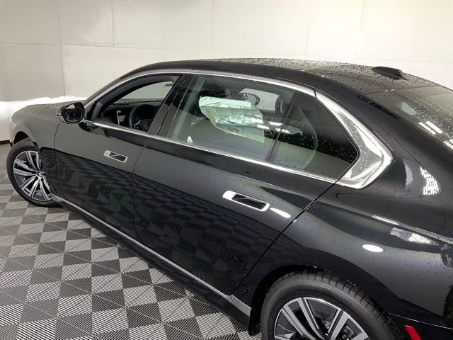 Used 2024 BMW i7 eDrive50 image 48