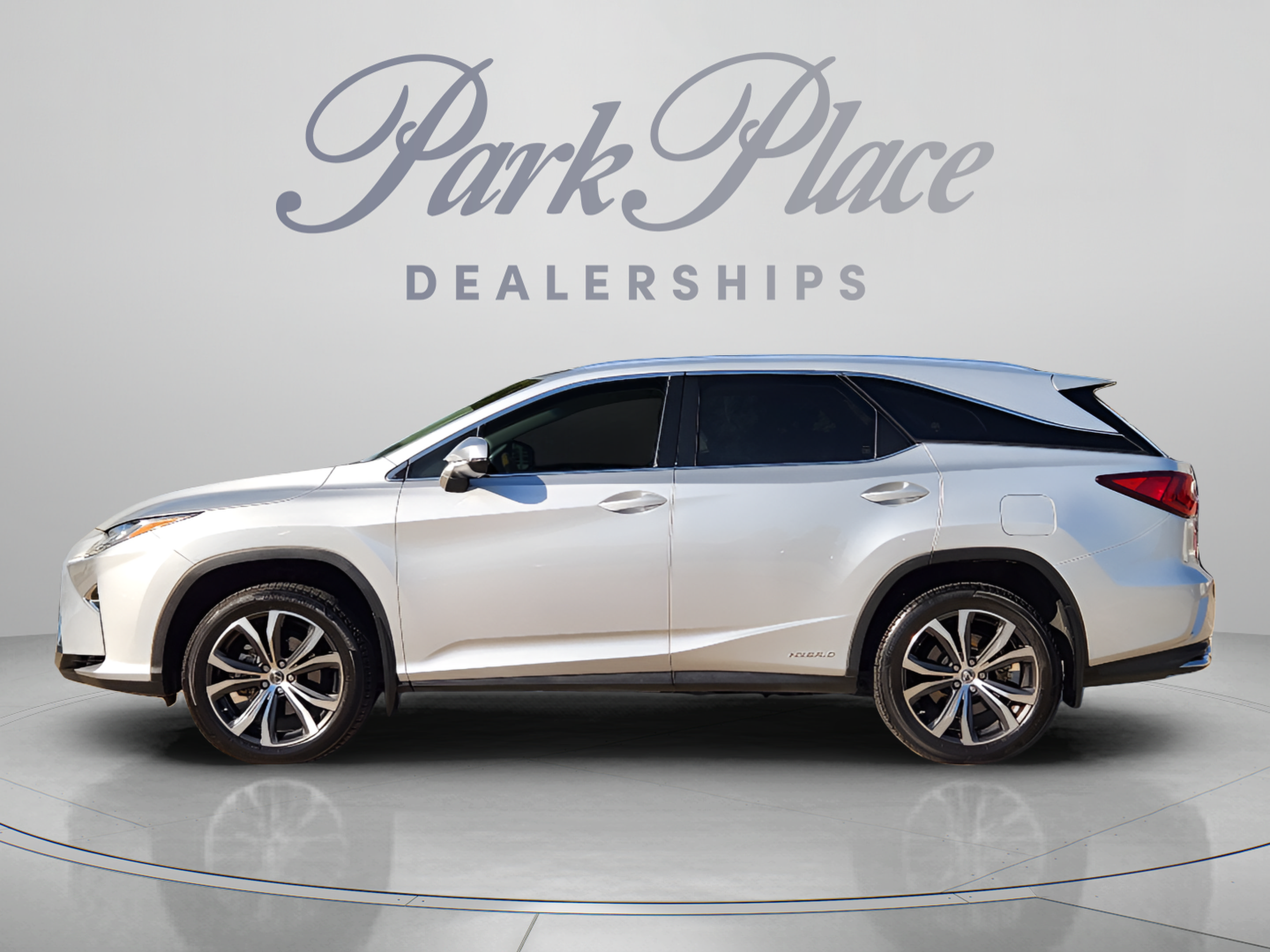 Used 2018 Lexus RX 450hL Premium w/ Premium Package AWD/4WD image 2