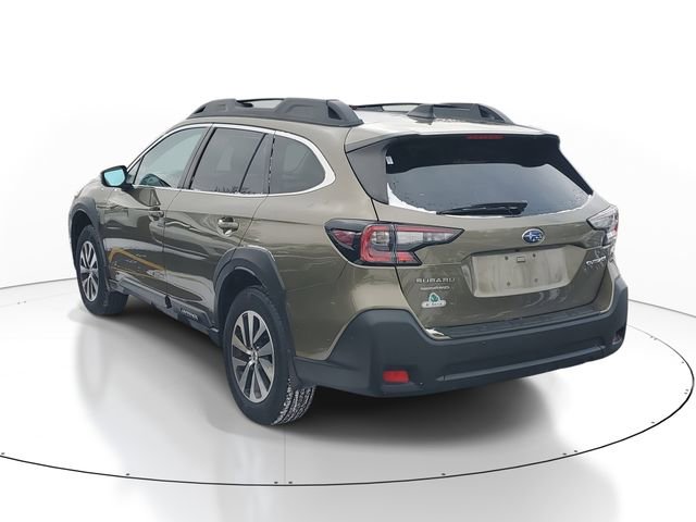 Used 2023 Subaru Outback Premium image 3