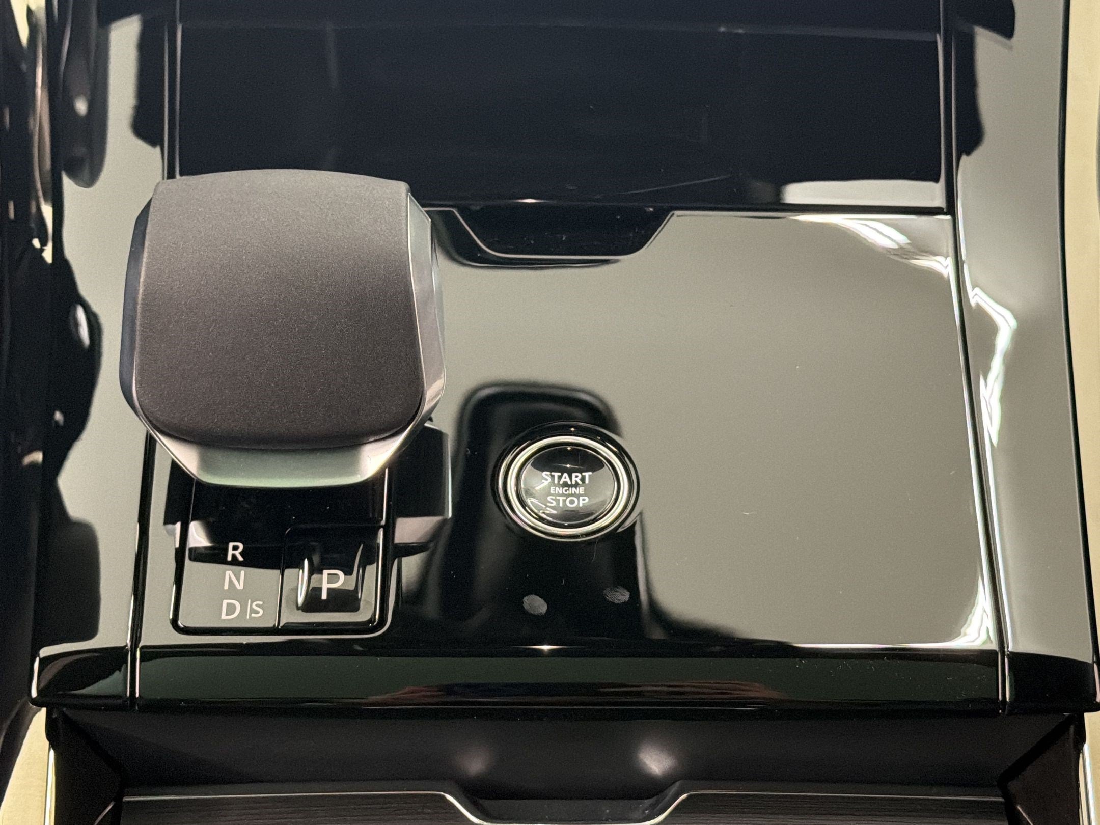 New 2026 Land Rover Range Rover Sport Dynamic SE AWD/4WD image 18