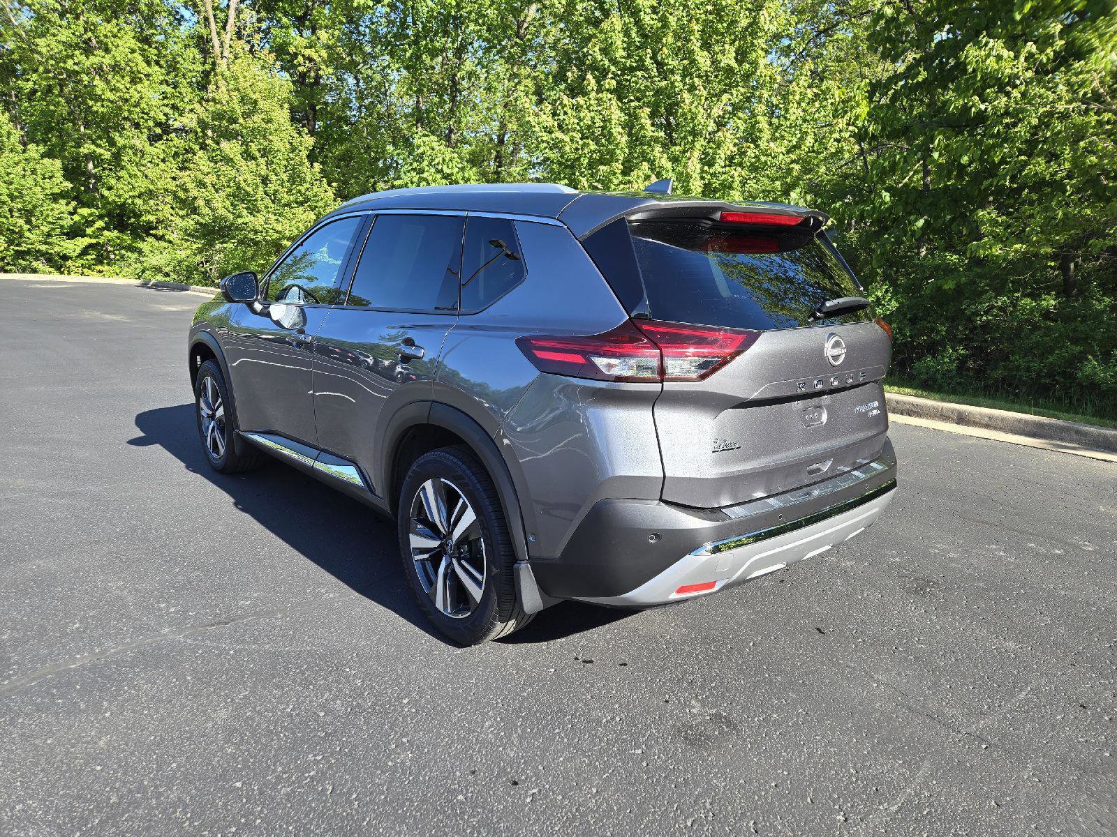 Used 2023 Nissan Rogue Platinum w/ Platinum Premium Package AWD/4WD image 6