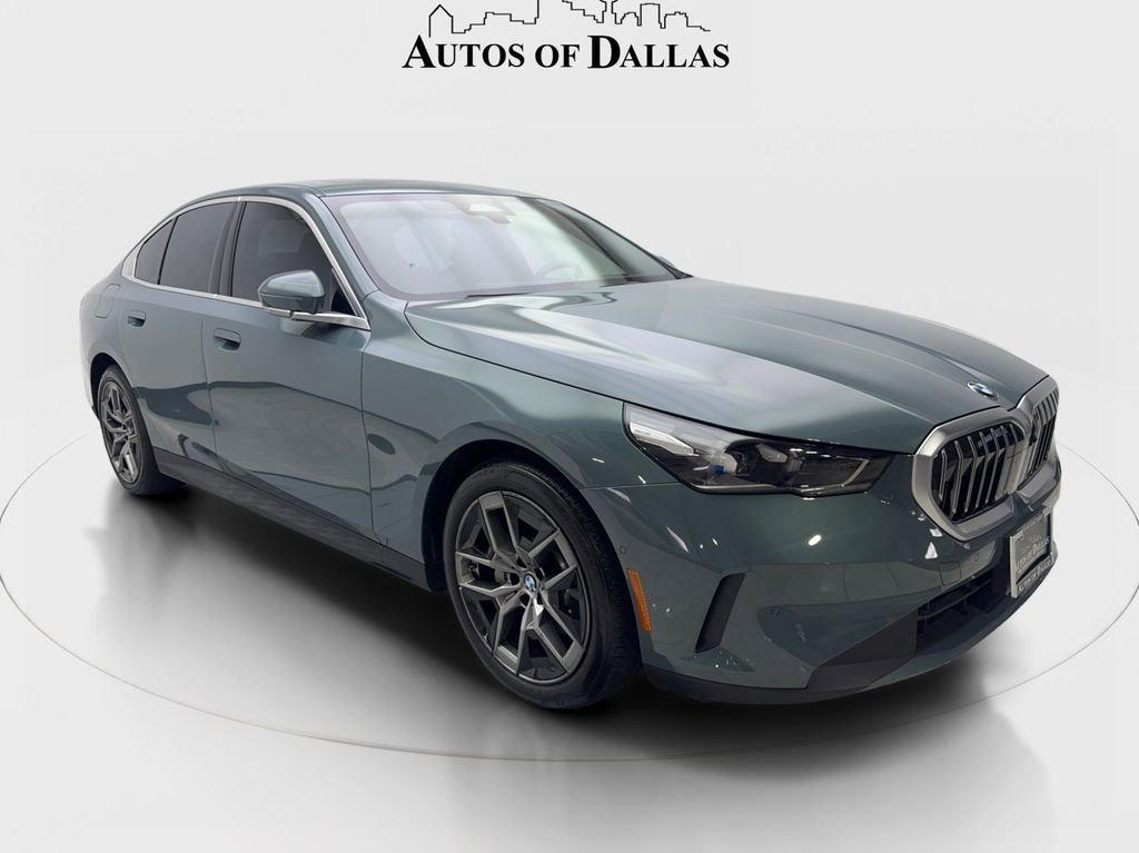 Used 2026 BMW 530i xDrive w/ Premium Package AWD/4WD image 4