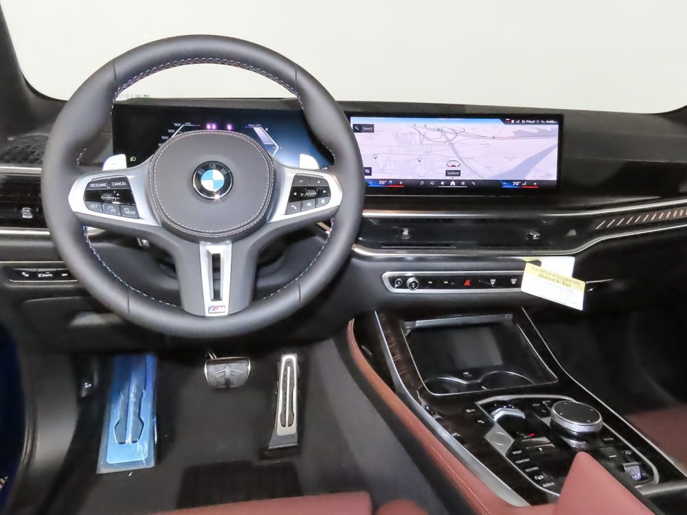 Used 2025 BMW X7 M60i AWD/4WD image 17