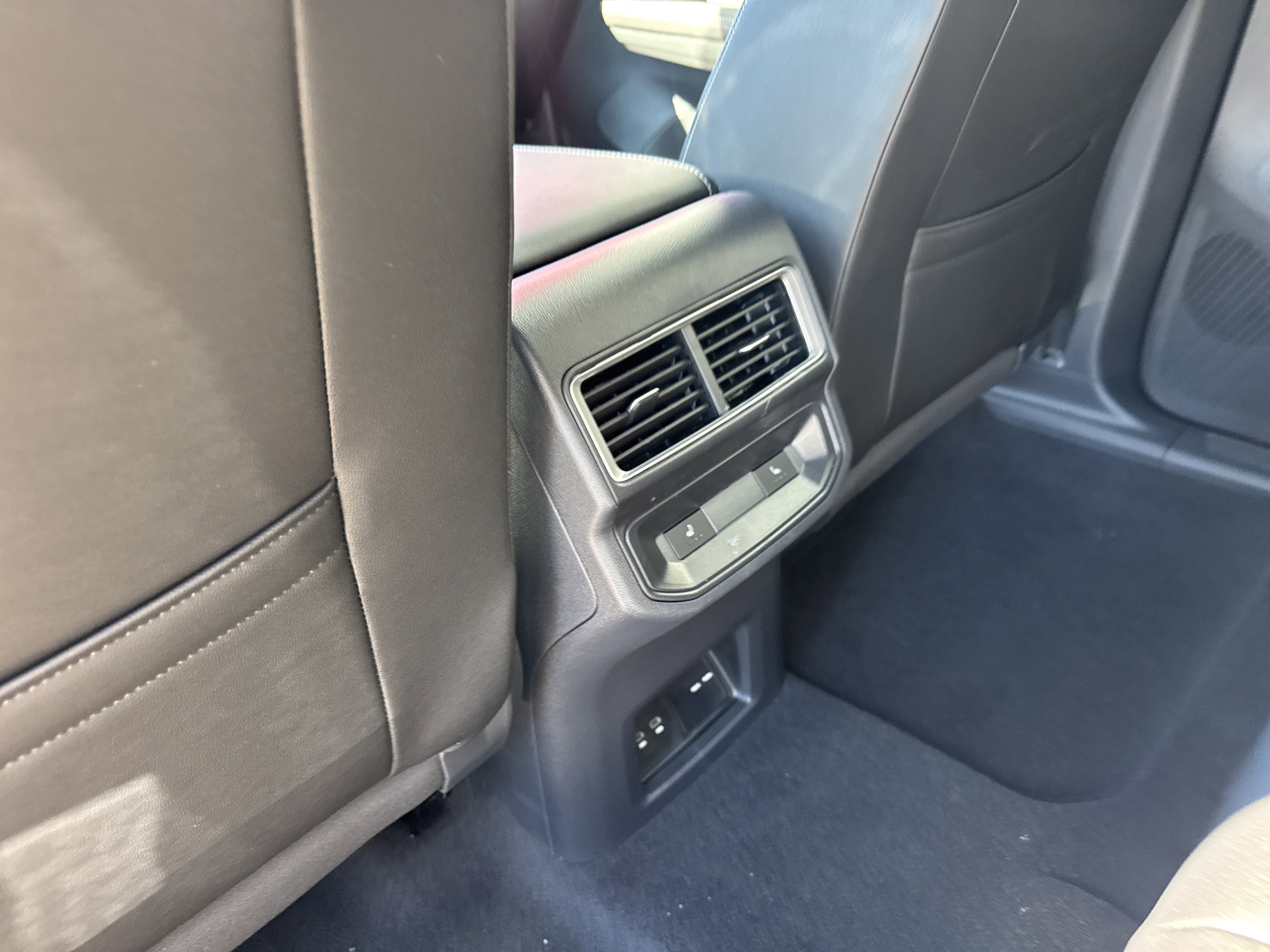 New 2026 Volkswagen Atlas Cross Sport SEL Premium R-Line image 21