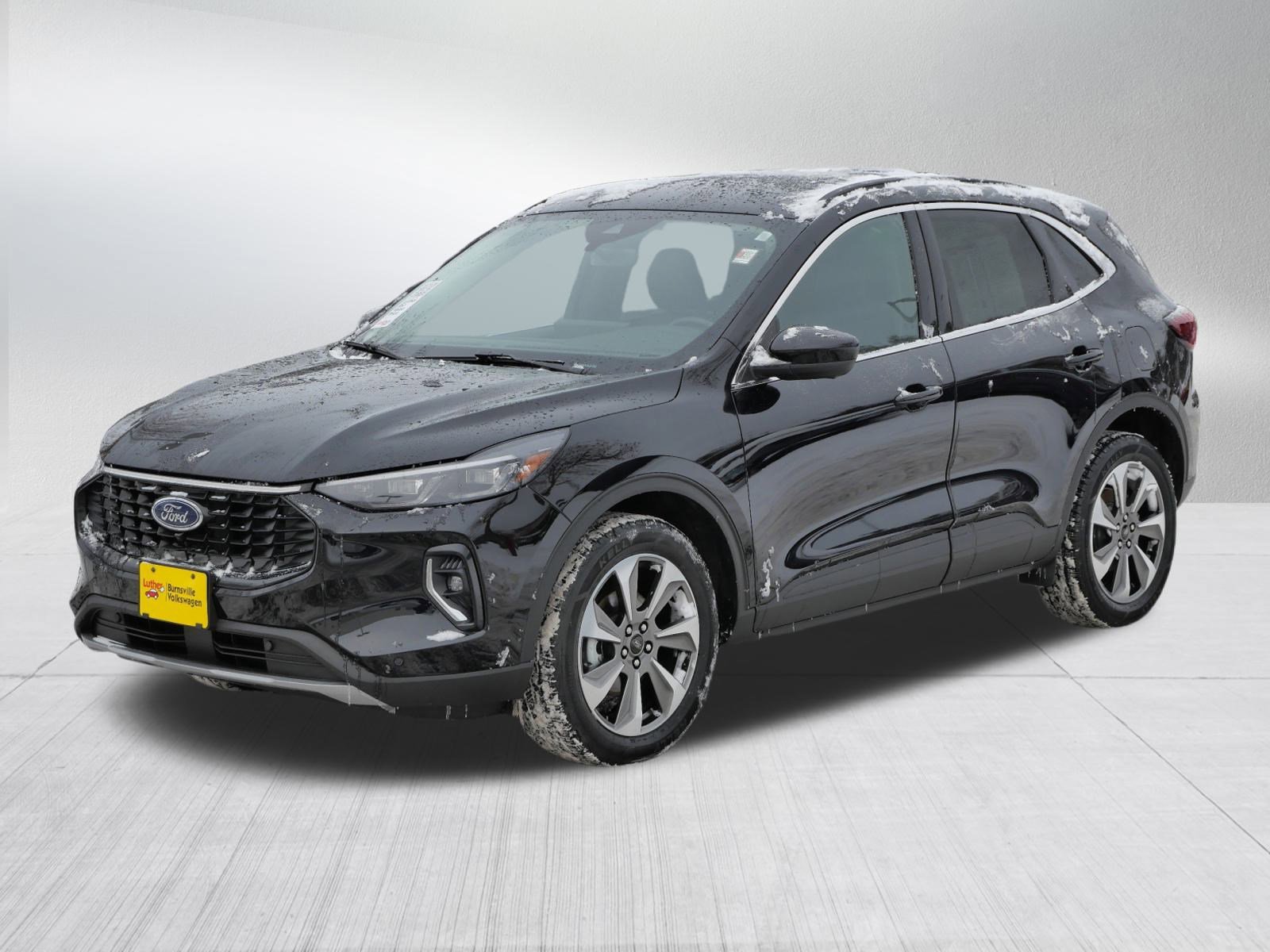 Used 2023 Ford Escape Platinum image 3