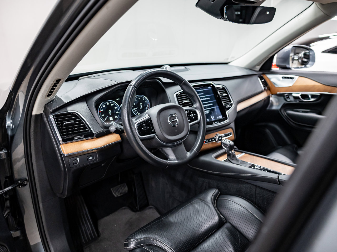 Used 2019 Volvo XC90 T6 Inscription w/ Advanced Package image 39