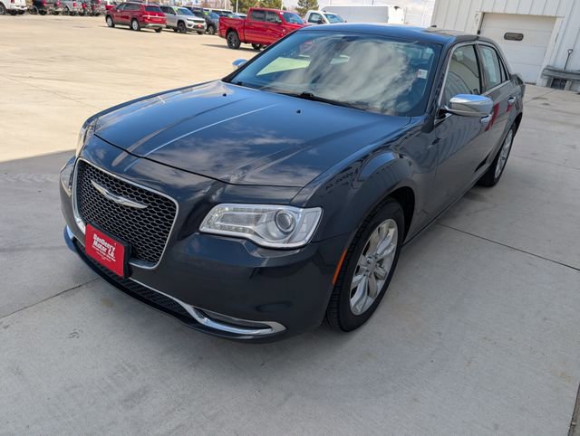 Used 2016 Chrysler 300 C image 23