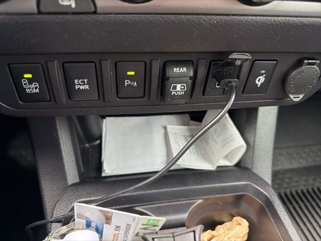 Used 2018 Toyota Tacoma 4x4 Double Cab image 25