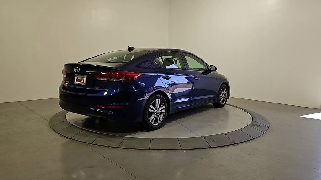 Used 2017 Hyundai Elantra SE FWD image 5