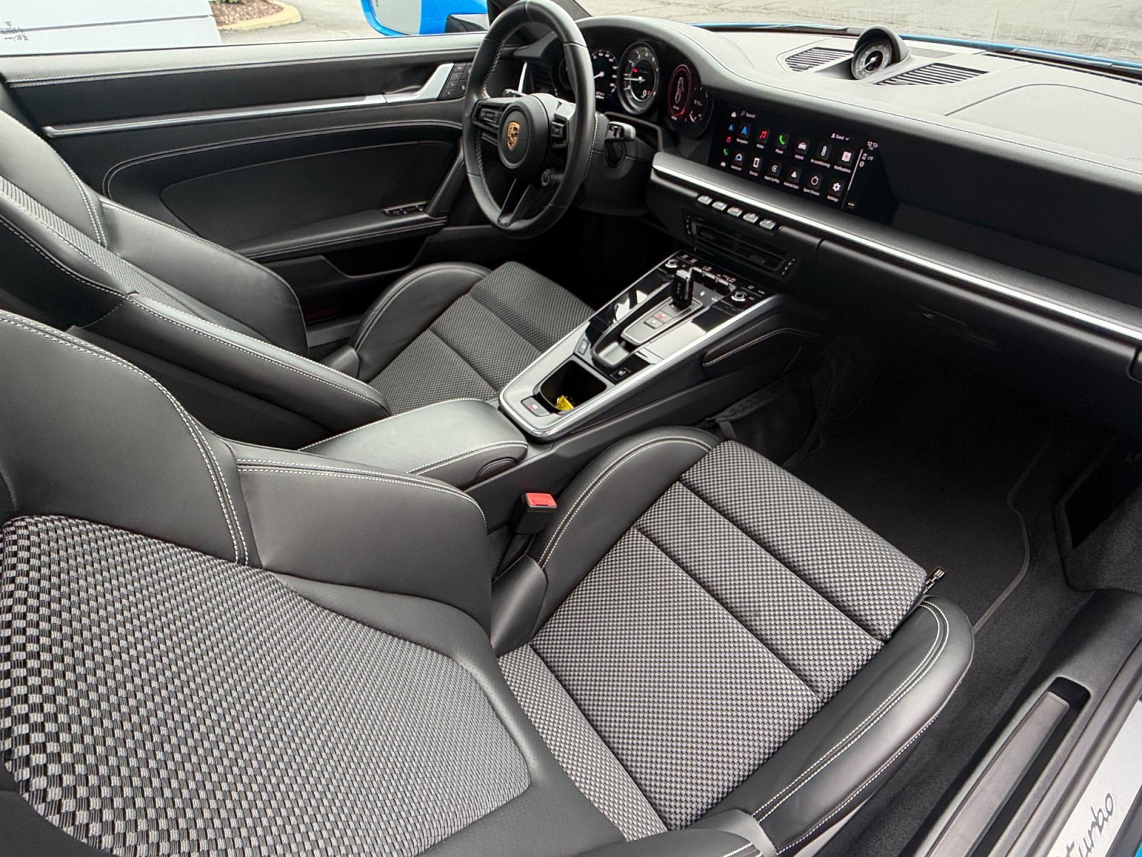 Certified 2022 Porsche 911 Turbo AWD/4WD image 15