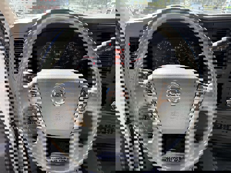 Used 2018 Nissan NV 2500 SV image 12