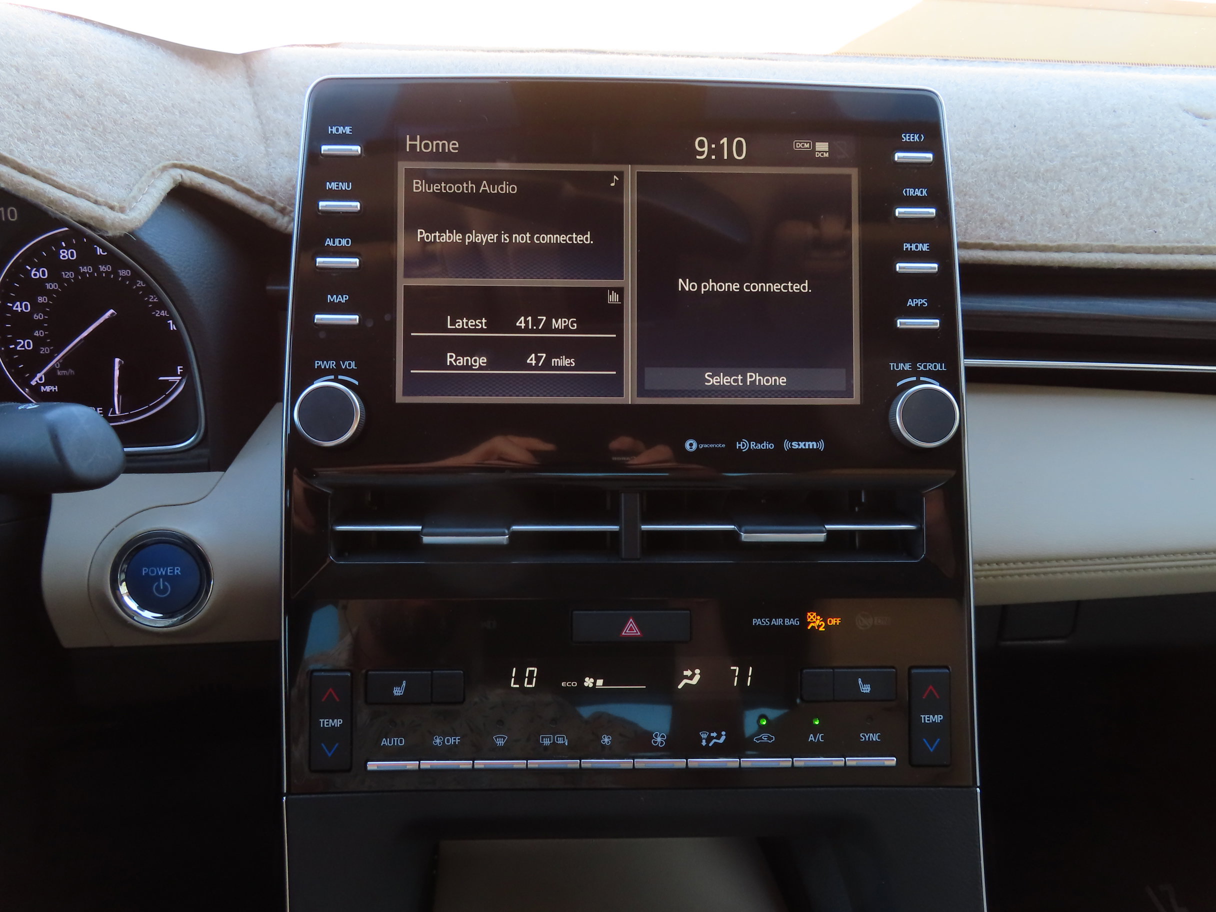 Used 2021 Toyota Avalon XLE image 24