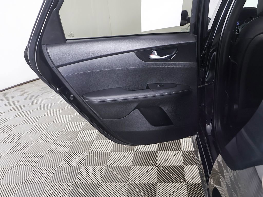 Used 2023 Kia Forte GT-Line w/ GT-Line Premium Package image 25