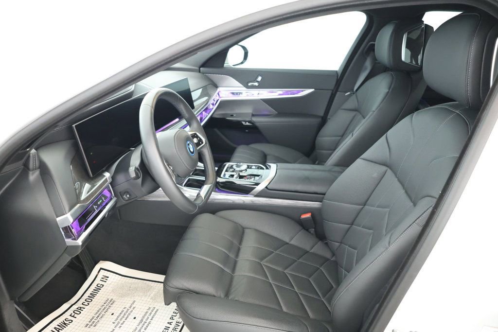 Used 2024 BMW i7 eDrive50 image 18