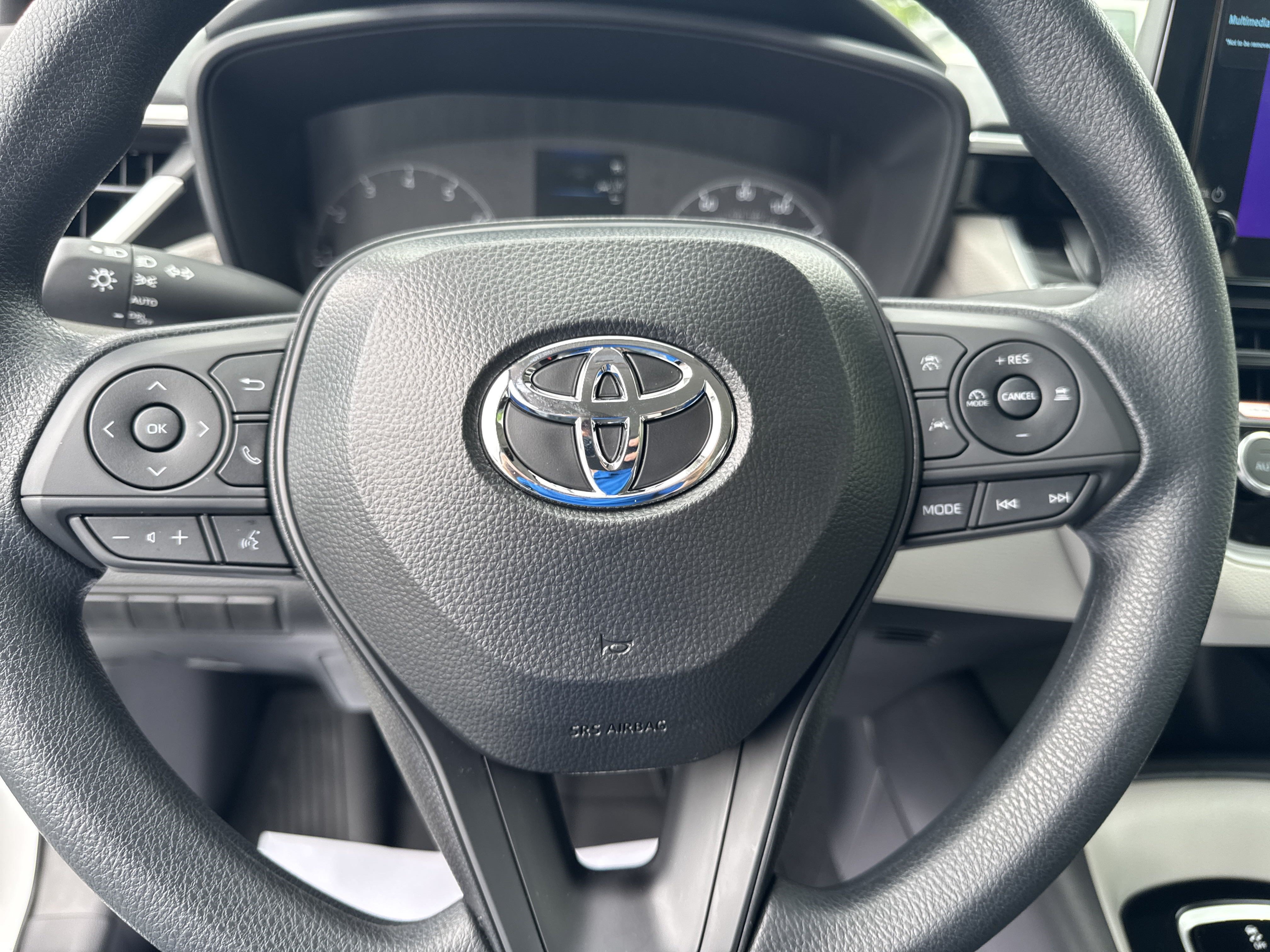 New 2025 Toyota Corolla LE w/ Convenience Package FWD image 17