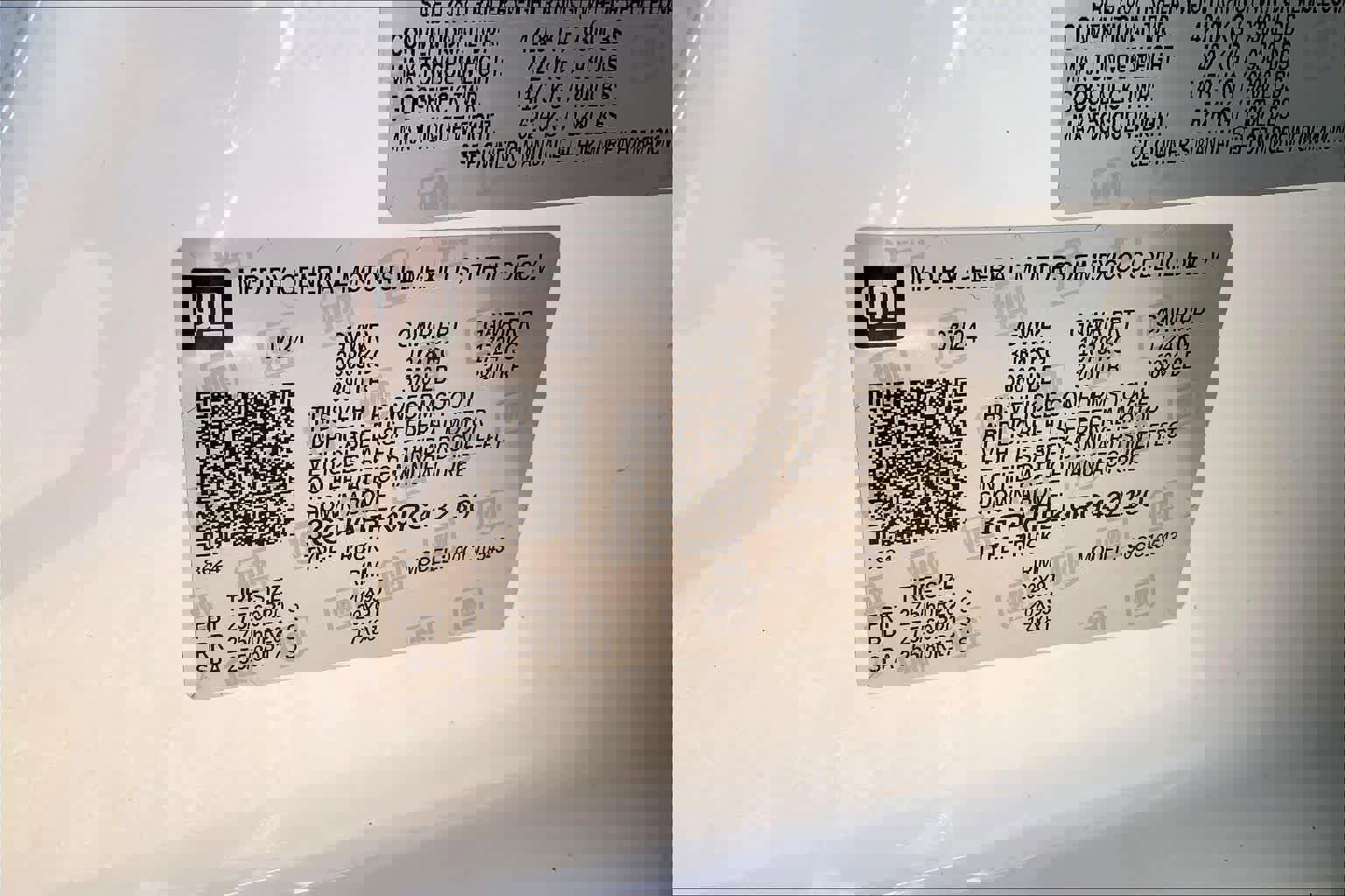 Used 2024 Chevrolet Silverado 1500 Custom image 31