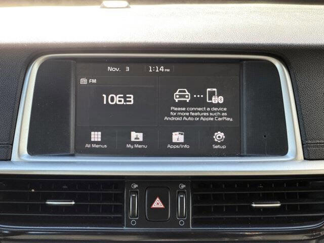 Used 2020 Kia Optima LX image 16