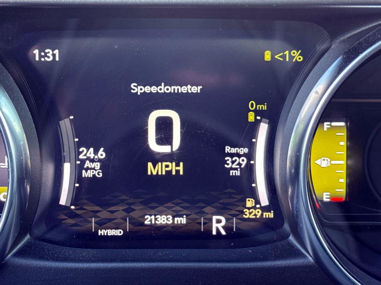 Used 2023 Jeep Wrangler Unlimited w/ Sun & Screen Package image 19